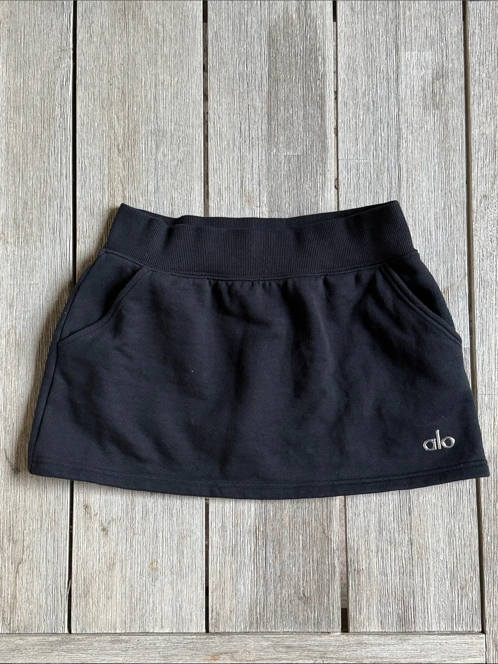 ALO Yoga Accolade Skirt Skort Black Pockets French Terry Size S NWOT